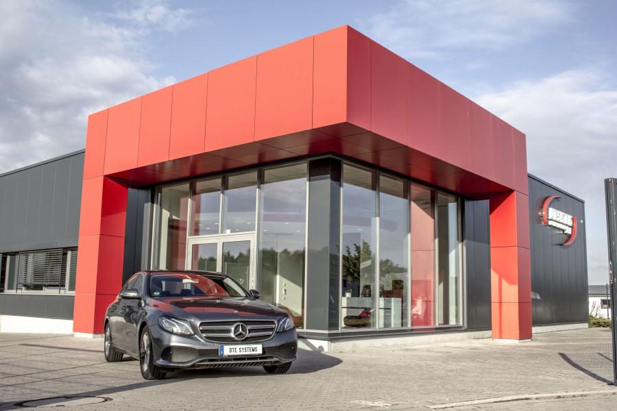  Mercedes-Benz E220 d by DTE Systems 2016 года  (фото 2 из 10)